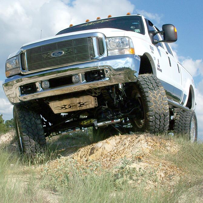 8 Inch Lift Kit 2000-2004 Ford F-250 and F-350 Super Duty 4WD Diesel and V-10 with Shocks Superlift