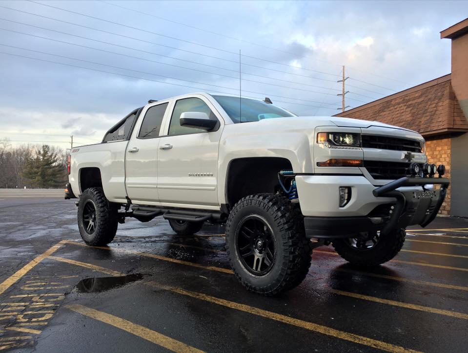 8 Inch Lift Kit 2007-2016 Chevy Silverado and GMC Sierra 4WD with Factory Cast Steel Control Arms with King Coilovers and Shocks Superlift-3