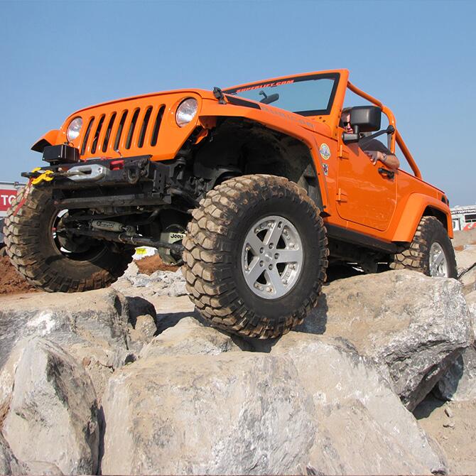 4 Inch Lift Kit 2007-2018 Jeep Wrangler JK 2 Door with Shocks Superlift-9