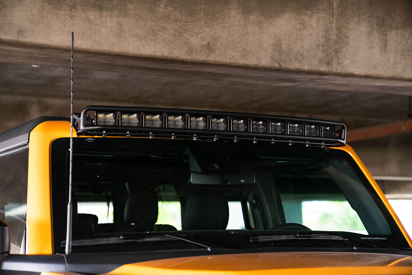 2021 2024 Ford Bronco 40 Inch Curved Light Bar Mount DV8 Offroad-5