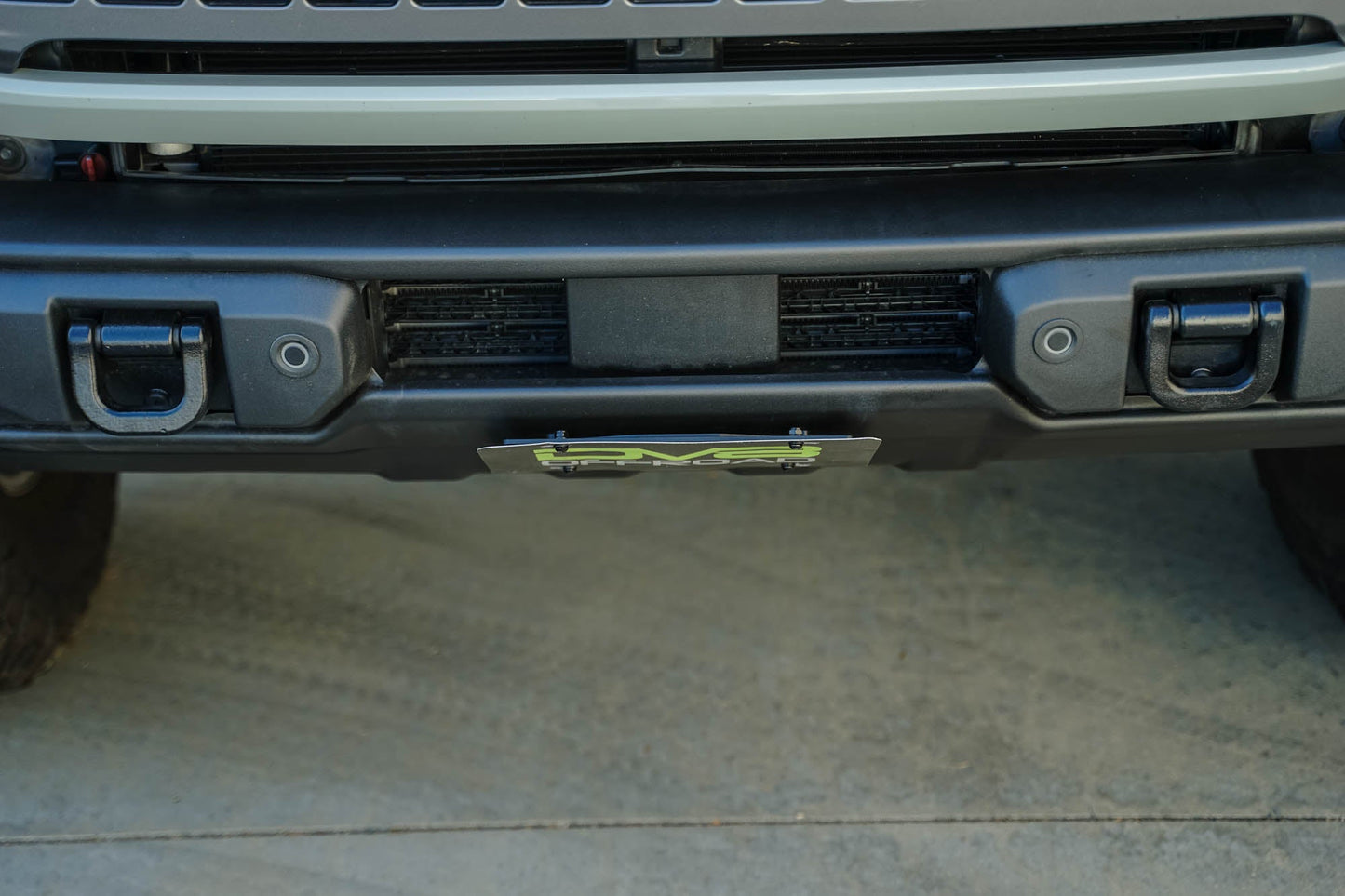 2021 2024 Ford Bronco Capable Bumper Slanted Front License Plate Mount DV8 Offroad-7