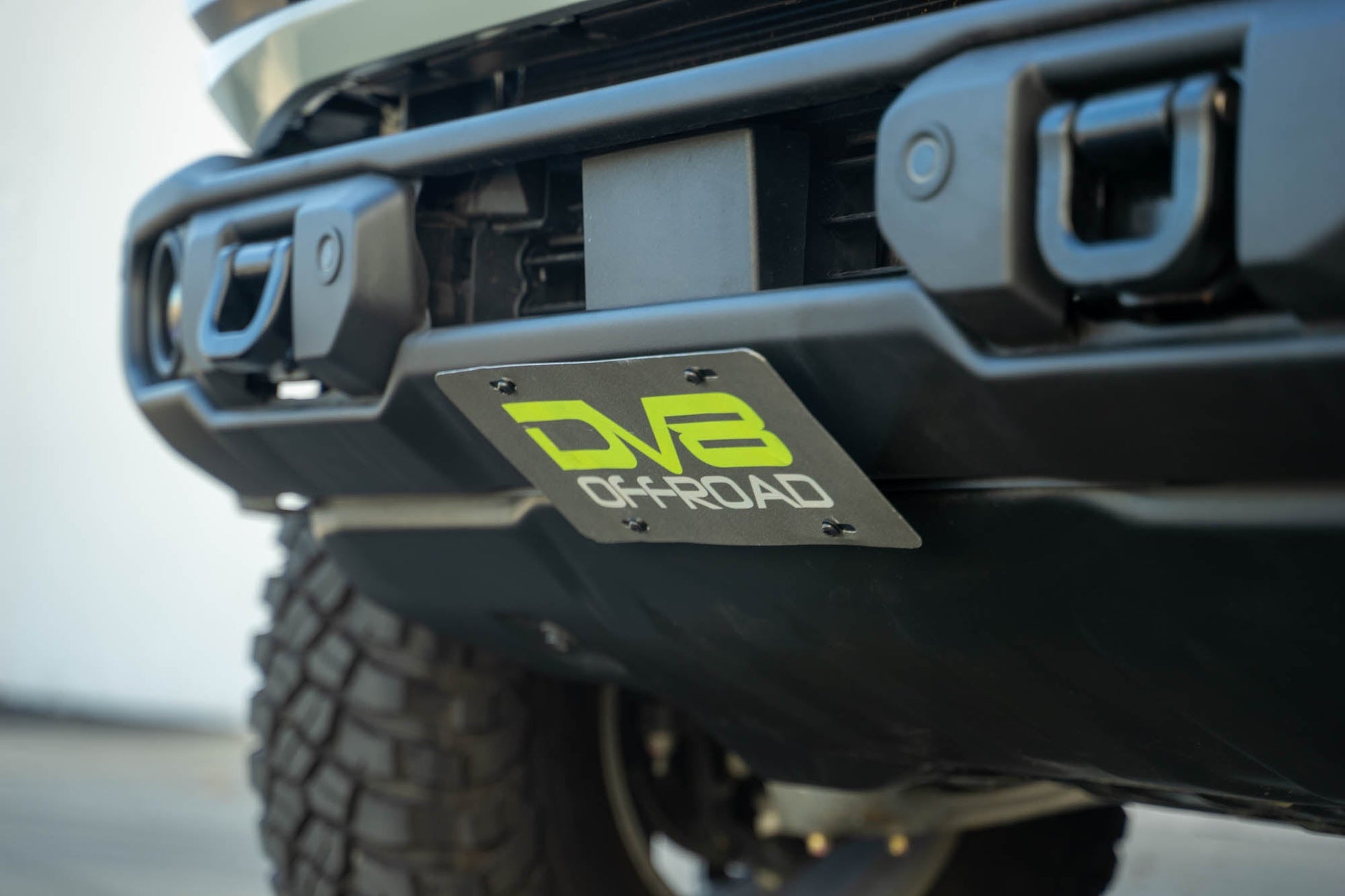 2021 2024 Ford Bronco Capable Bumper Slanted Front License Plate Mount DV8 Offroad-10