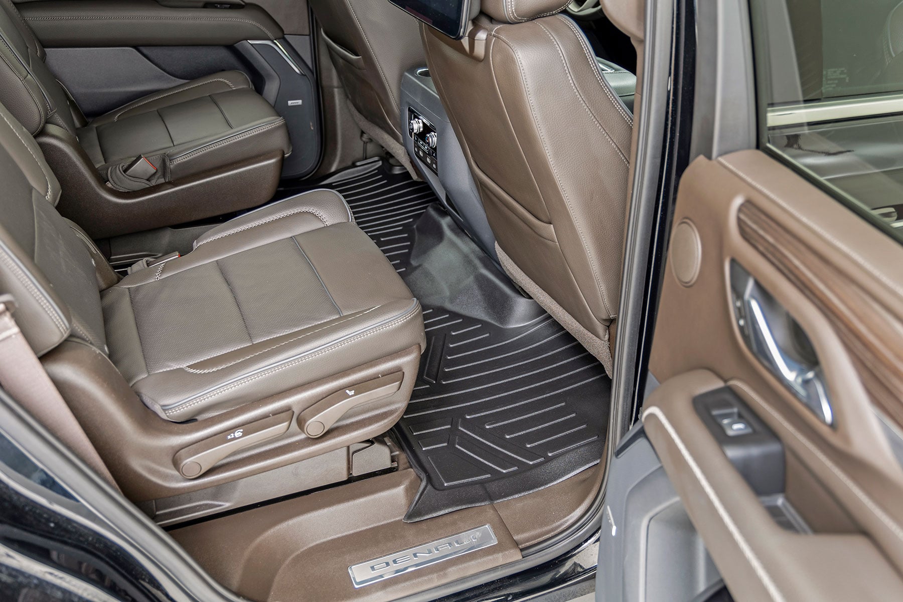 Floor Mats FR & RR FR/RR Bucket Chevy/GMC Tahoe/Yukon 2WD/4WD (21-26) Rough Country-3