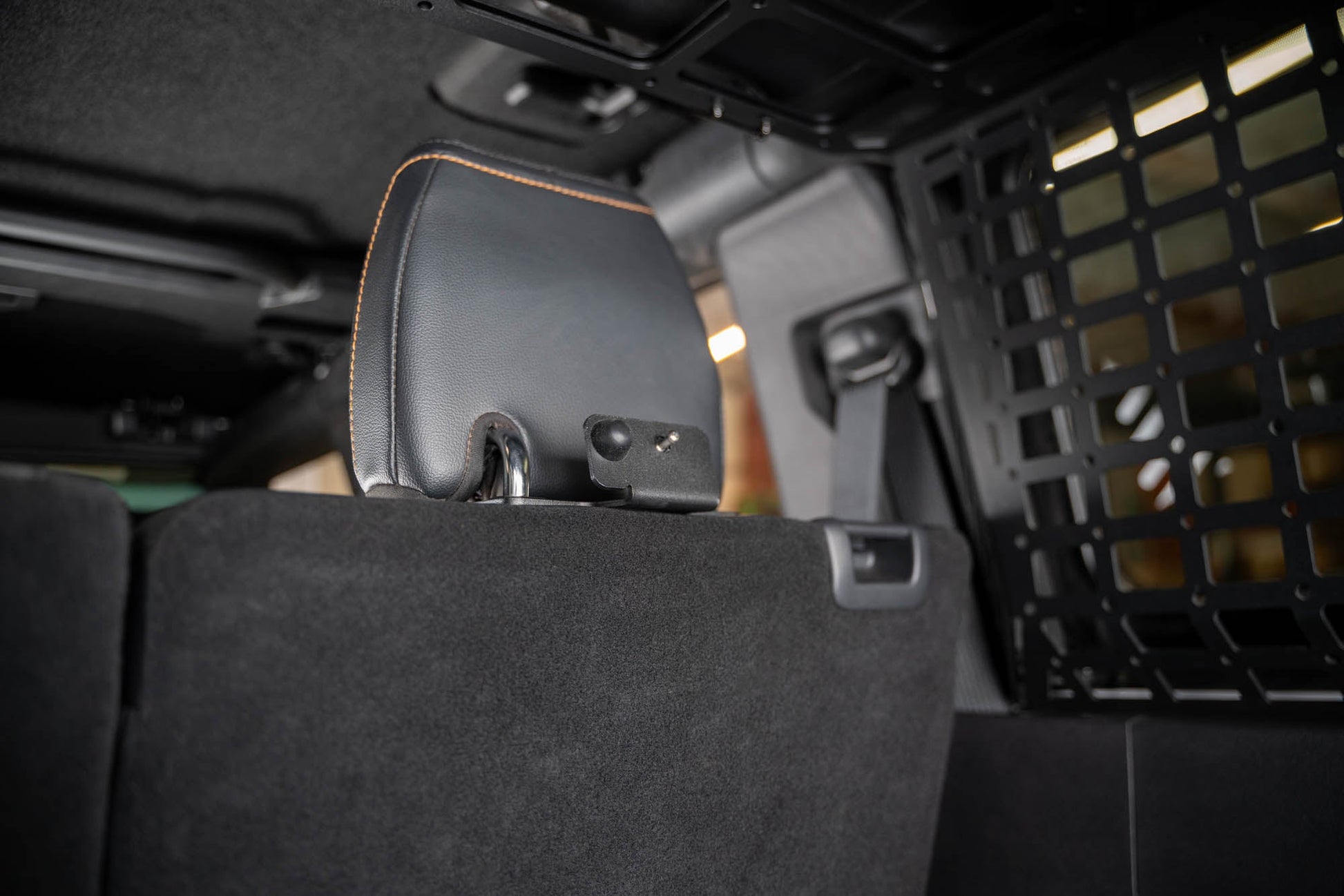 2021 2024 Ford Bronco Dog Barrier DV8 Offroad-6