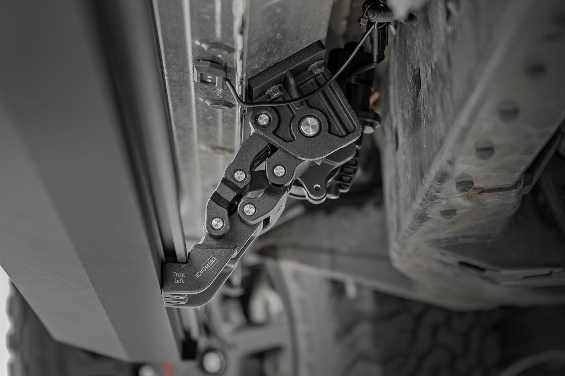 Power Running Boards Dual Electric Motor CrewMax Toyota Tundra (07-21) Rough Country-5