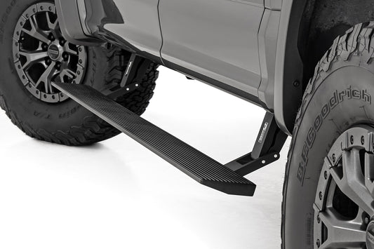 Power Running Boards Dual Electric Motor Crew Cab Ford F-150/Lightning/F-250/F-350/Raptor (15-26) Rough Country