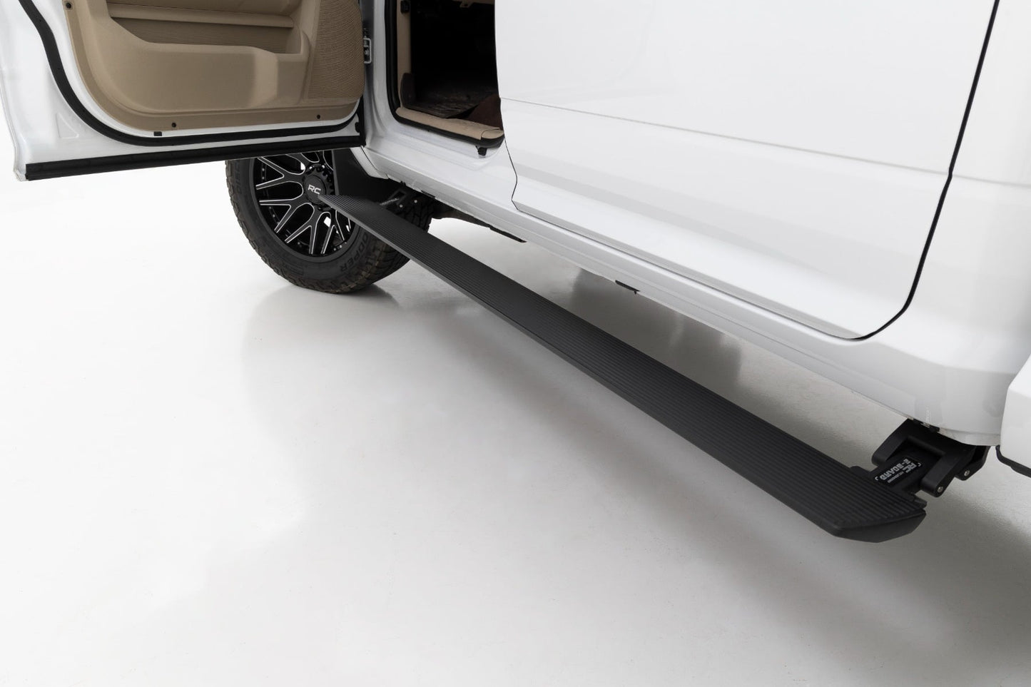 Power Running Boards Dual Electric Motor Quad Cab Ram 2500/3500 (11-26) Rough Country-3
