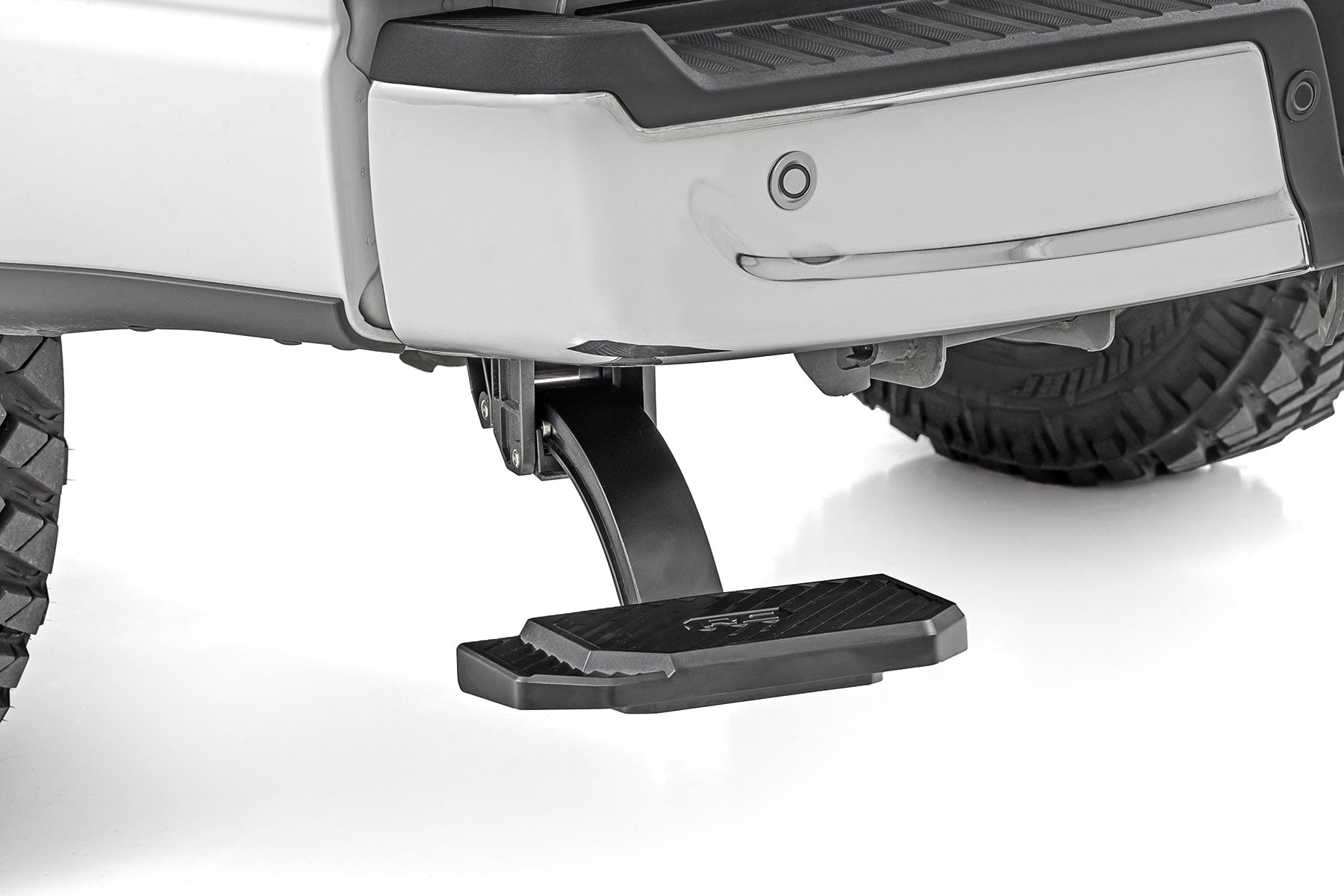 Retractable Bed Step Manual Pull Ford F-150 (21-26)/F-150 Lightning (22-26) Rough Country-2