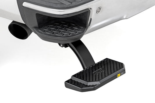 Retractable Bed Step Manual Pull Silverado/Sierra 1500 (14-18 & Classic) Rough Country