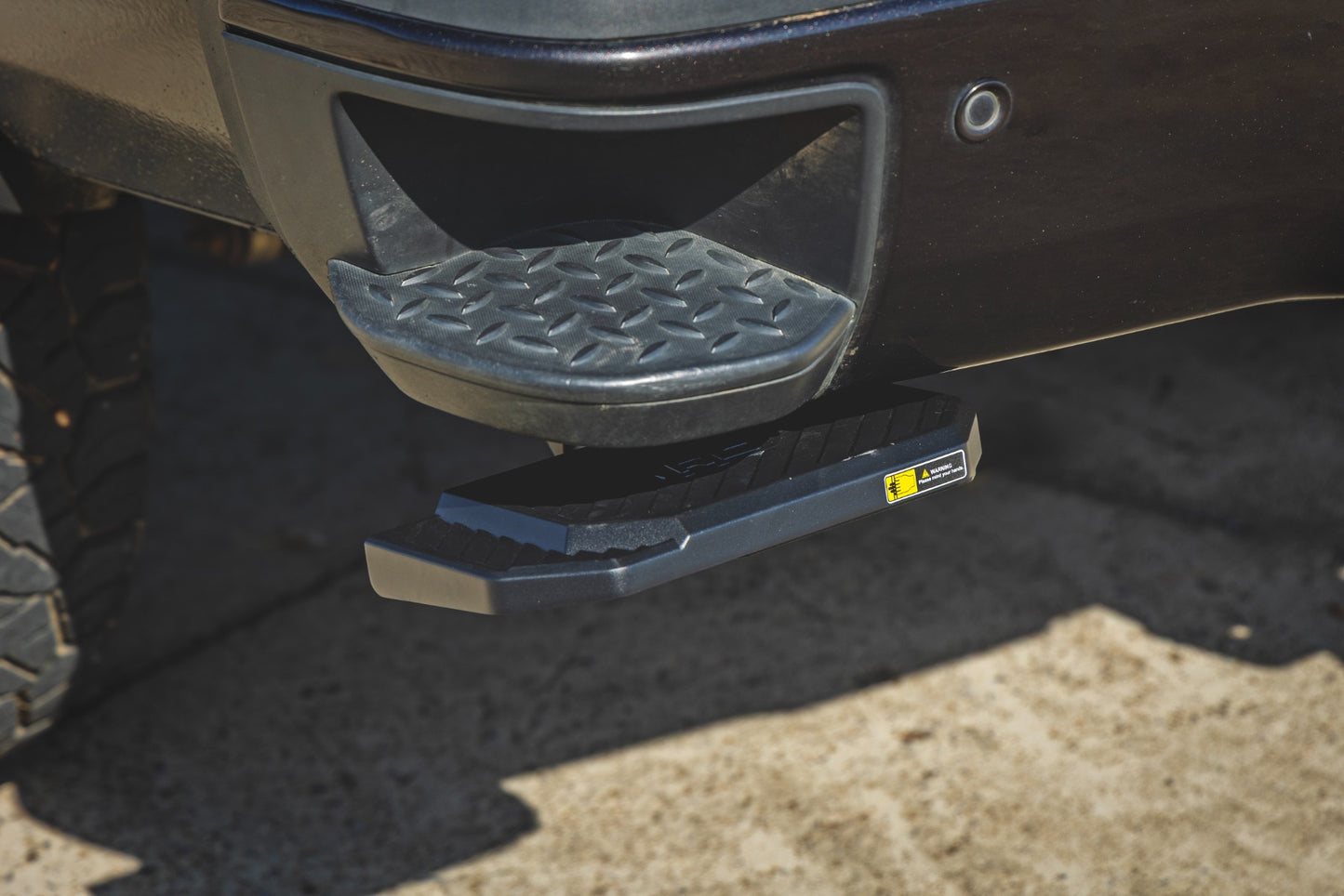 Retractable Bed Step Manual Pull Silverado/Sierra 2500HD/3500HD (15-19) Rough Country-3