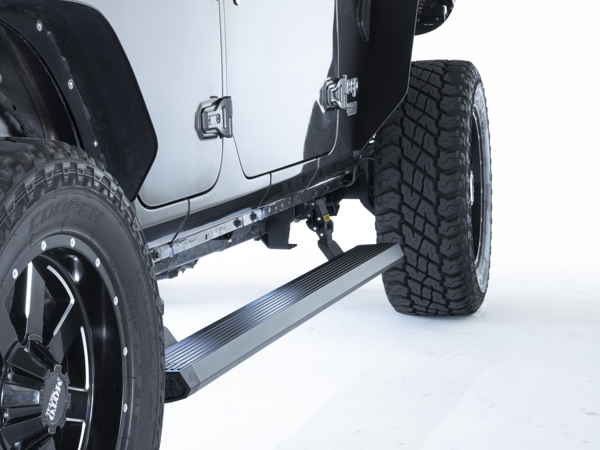 Command Series Dual Motor Auto Steps 2018-2023 Jeep Wrangler 4 Doors Smittybilt-4