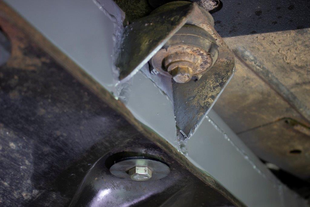 Jeep YJ Center Frame Skid Plate Mount For 87-95 Jeep YJ Wrangler Rust Buster Frameworks-9