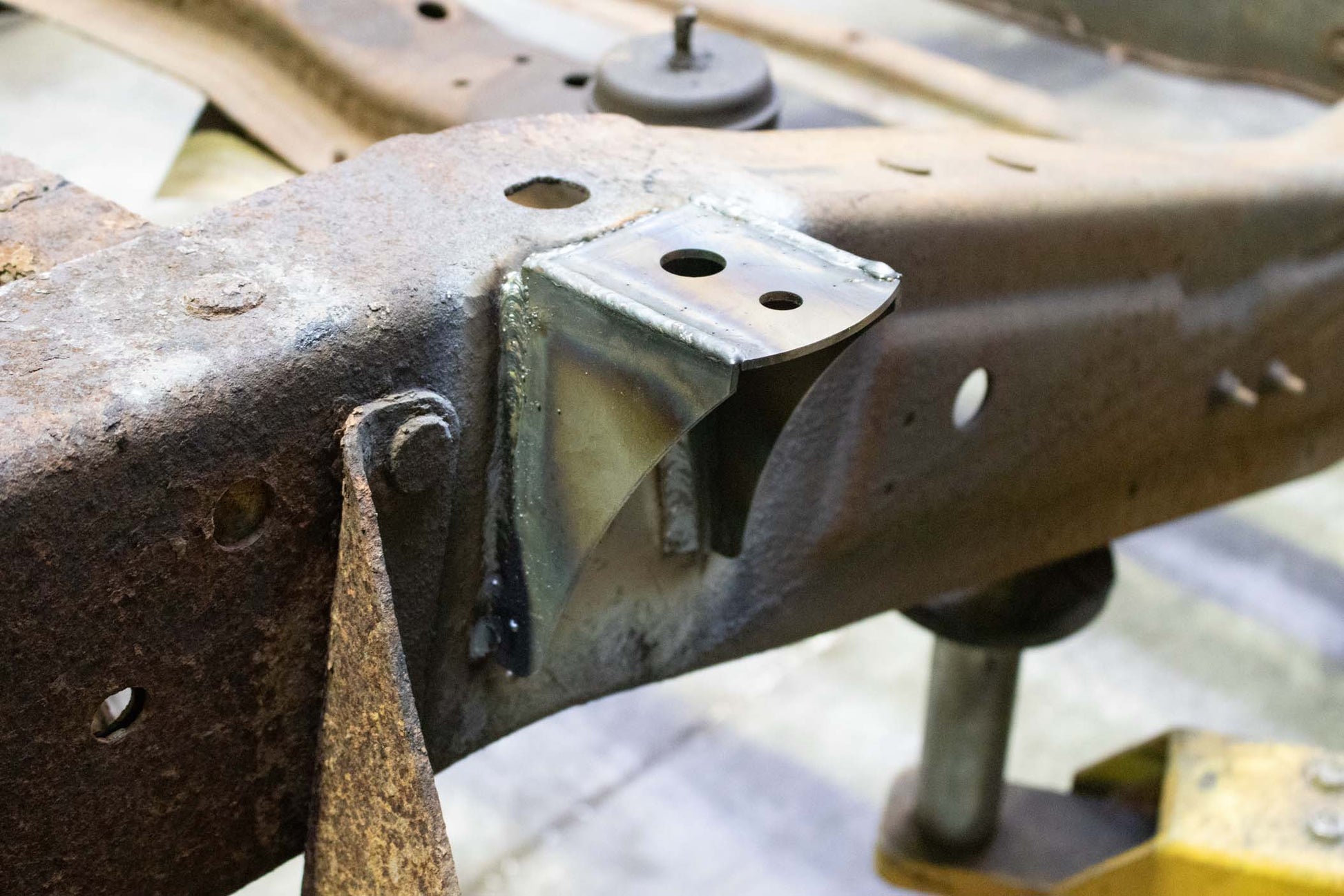 Rust Buster Frameworks Rust Buster Front Bed Mount For 1997-2003 Ford F-150 RB7042