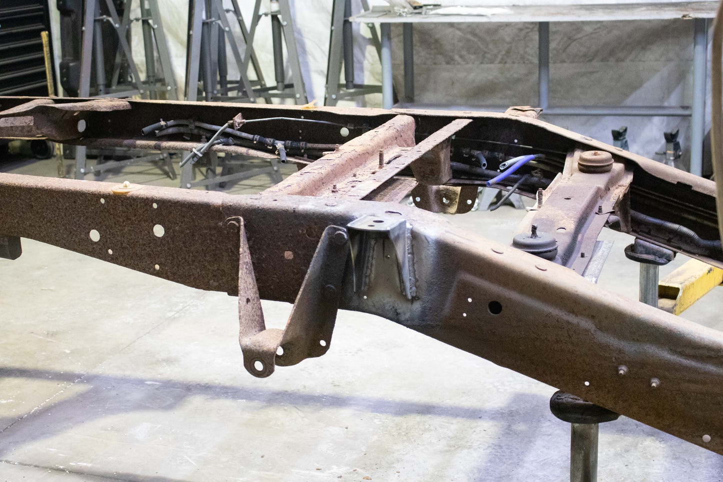 Rust Buster Frameworks Rust Buster Front Bed Mount For 1997-2003 Ford F-150 RB7042