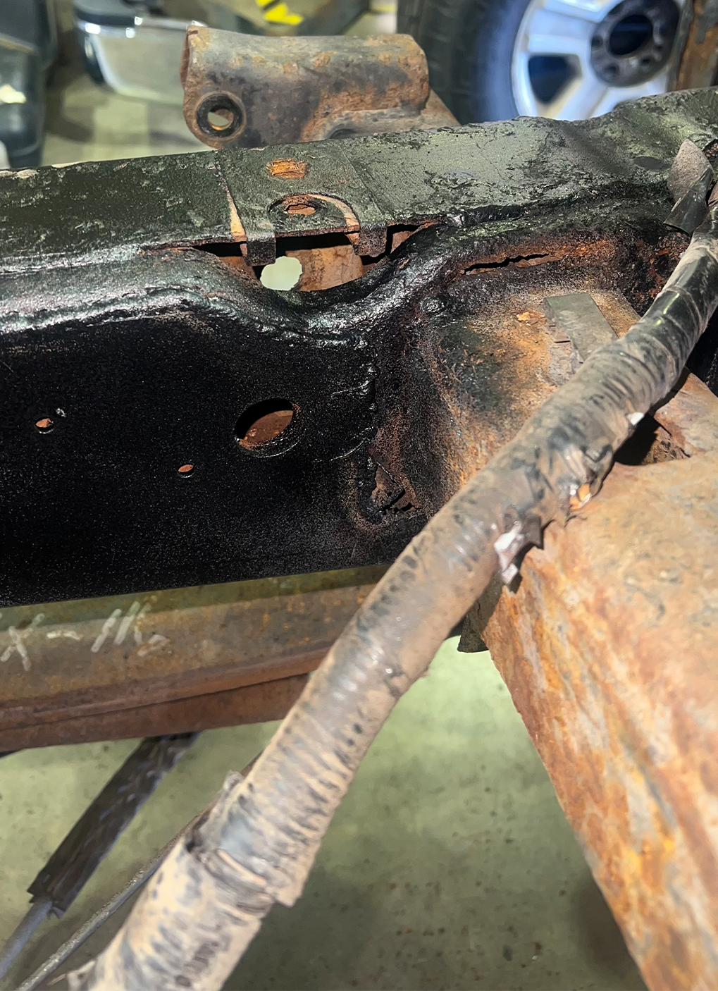 2004-2008 Ford F-150 Over Axle Frame Section RB7074L/R Rust Buster Frameworks-2