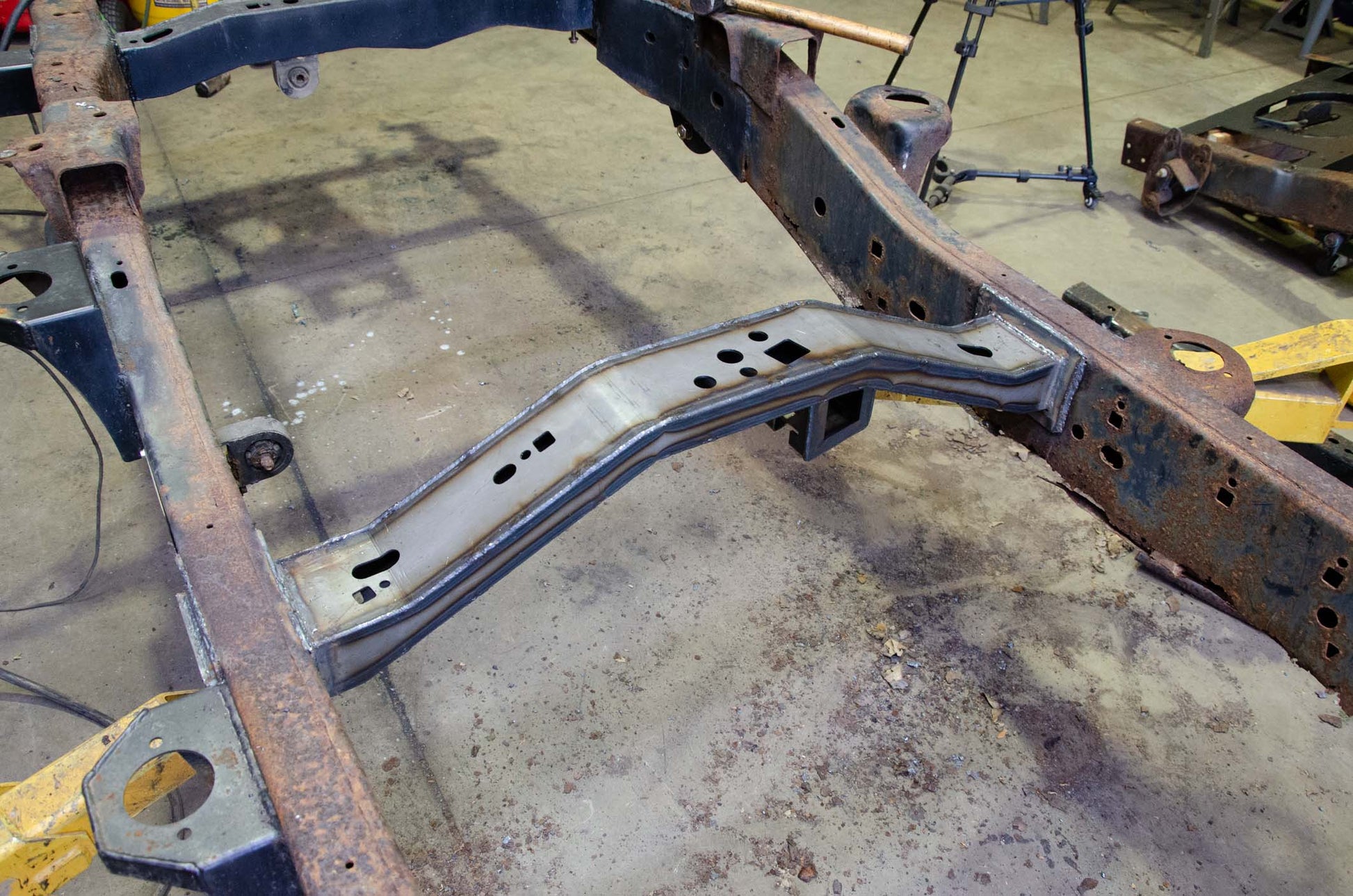 04-08 F150 4x4 SuperCab 6.5 Foot Bed Forward Gas Tank Crossmember Rust Buster Frameworks-5