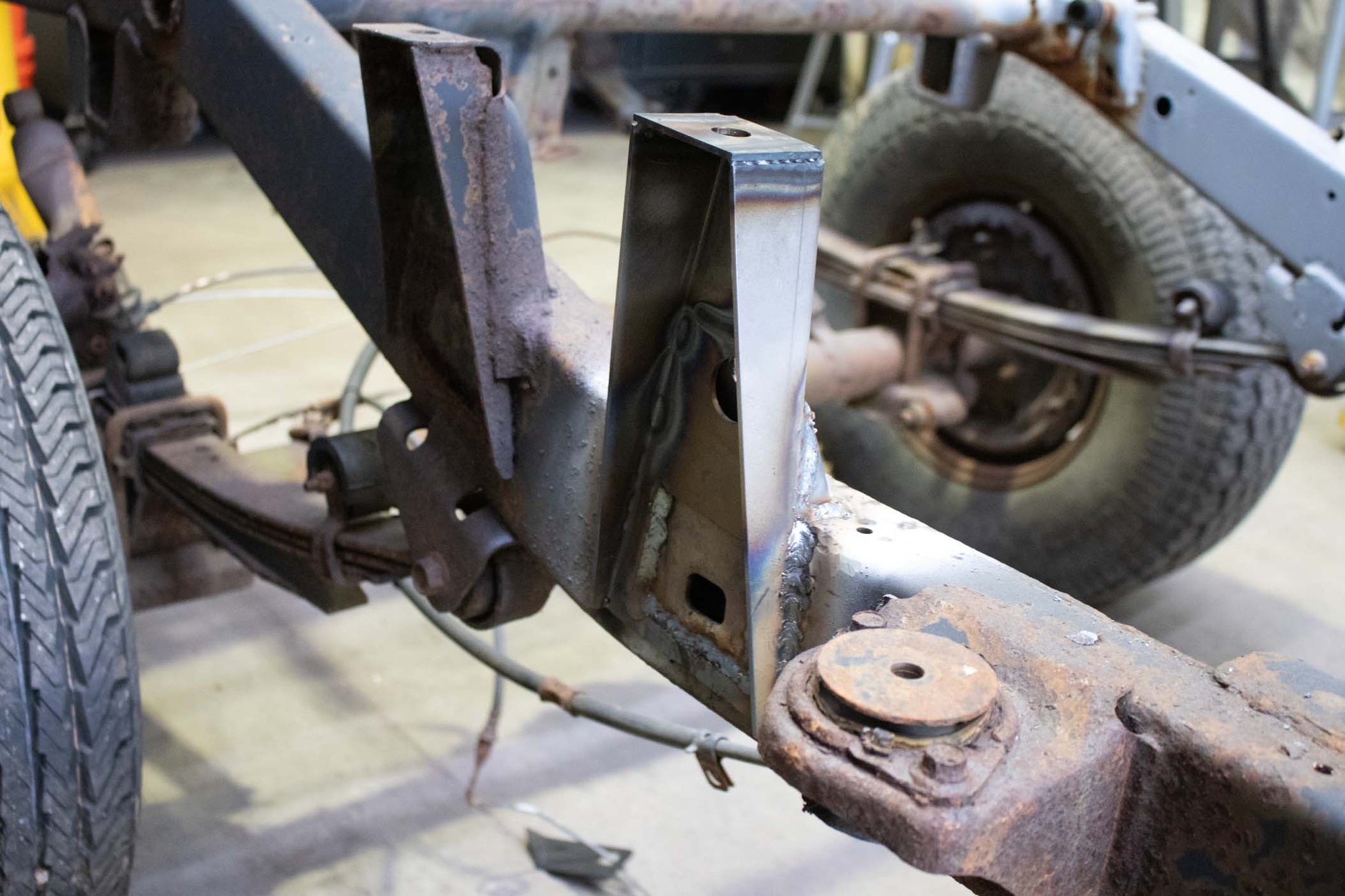 Rust Buster Frameworks Rust Buster Middle Raised Bed Mount For 1988-1995 Toyota Pickups RB7145