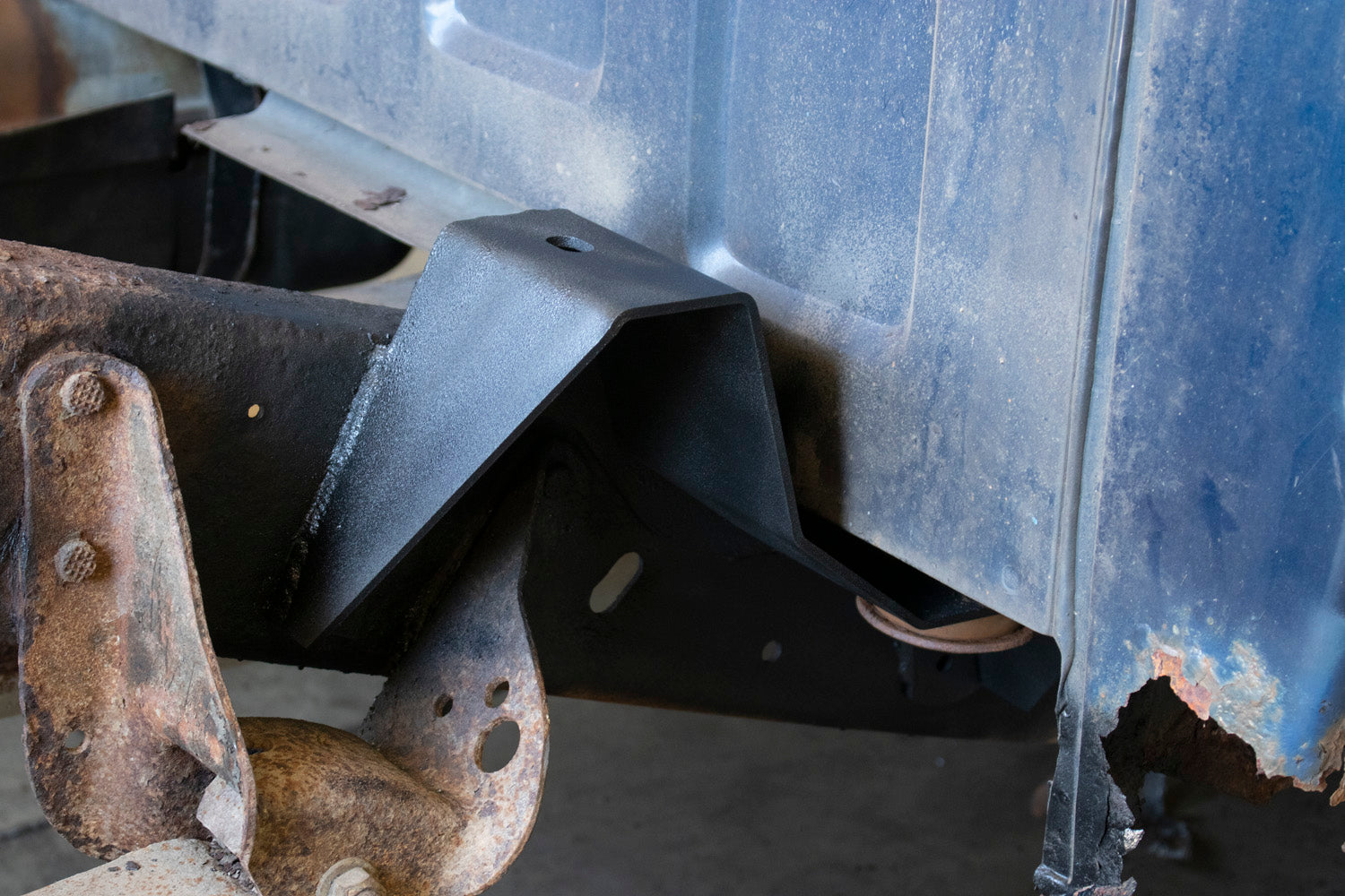 1988-1998 Chevrolet & GMC C/K 1500 & 2500 Bed and Cab Mount Brackets RB7306 Rust Buster Frameworks-6