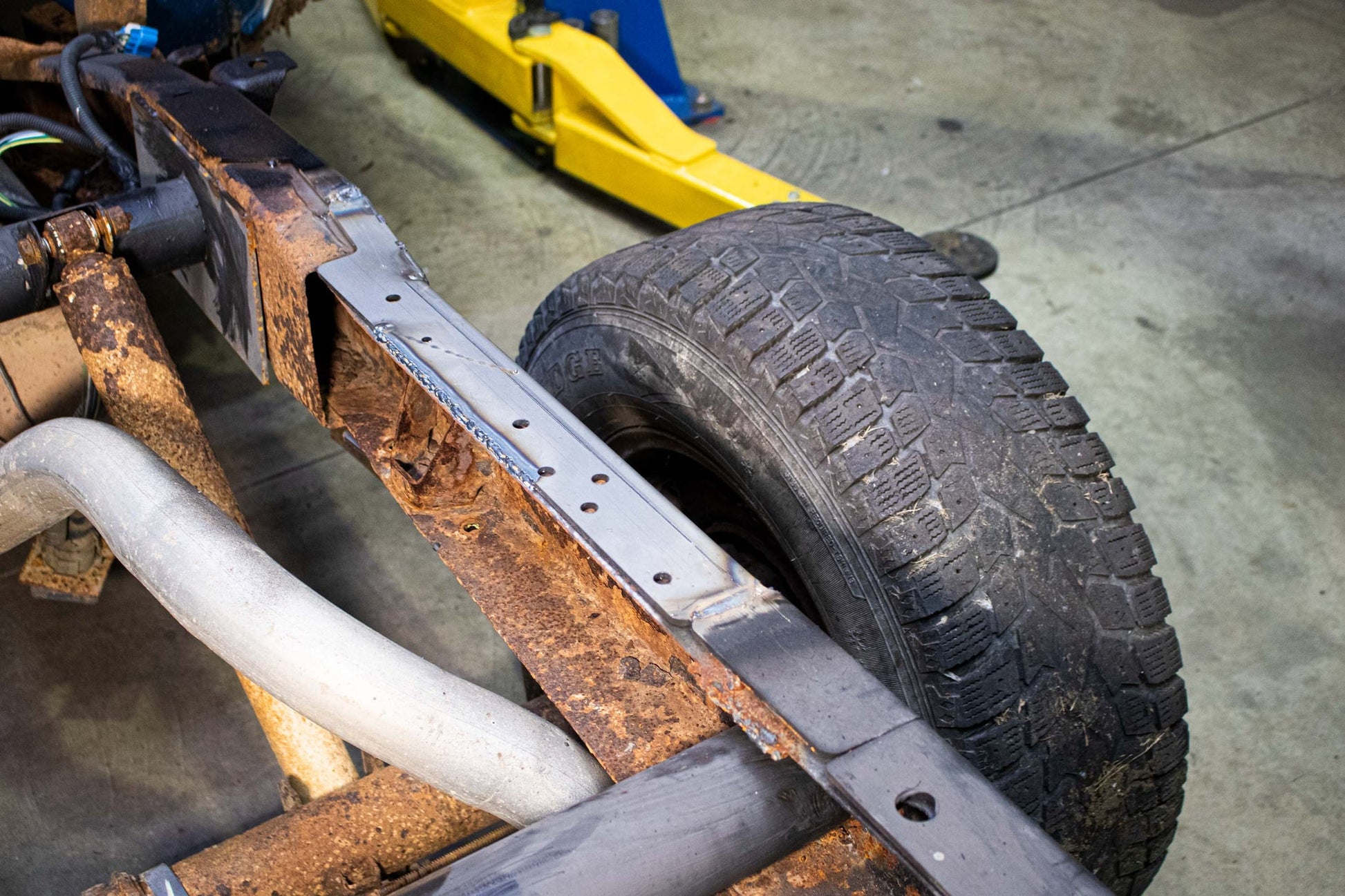 1999-2006 Chevy Silverado & GMC Sierra 1500 6ft Bed Over-Axle Frame Section RB7321 Rust Buster Frameworks-6