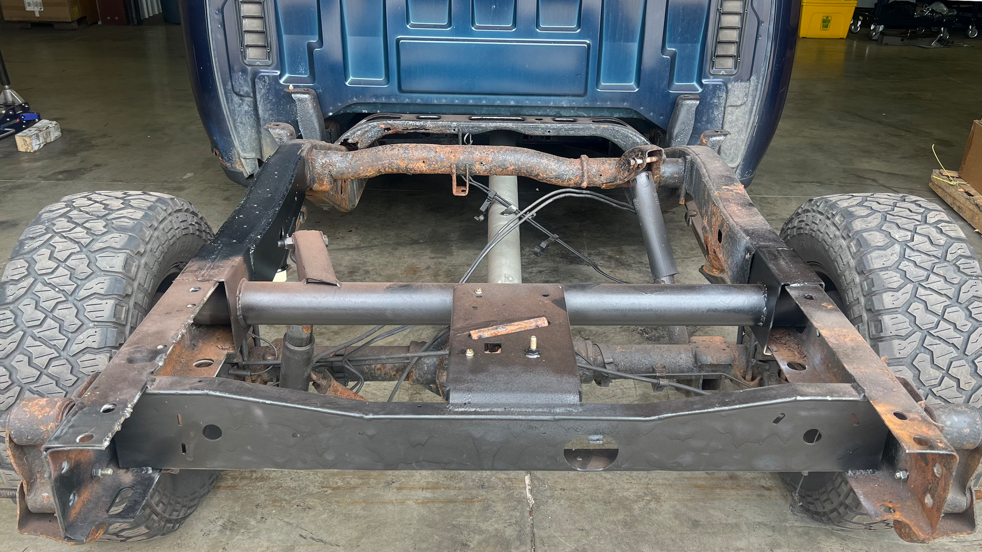 1999-2006 Chevy Silverado 1500 Replacement Crossmember RB7331 Rust Buster Frameworks-6
