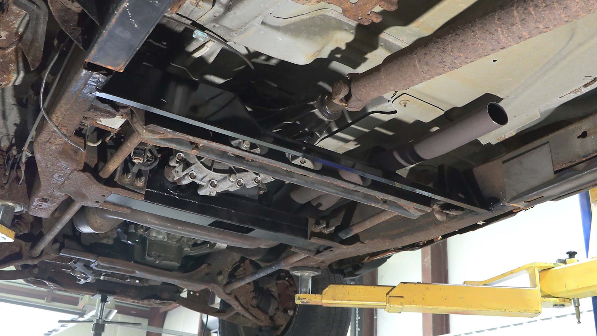 Rust Buster Frameworks Front Frame Support Crossmember For Avalanche/Suburban/Yukon Rust Buster Frameworks