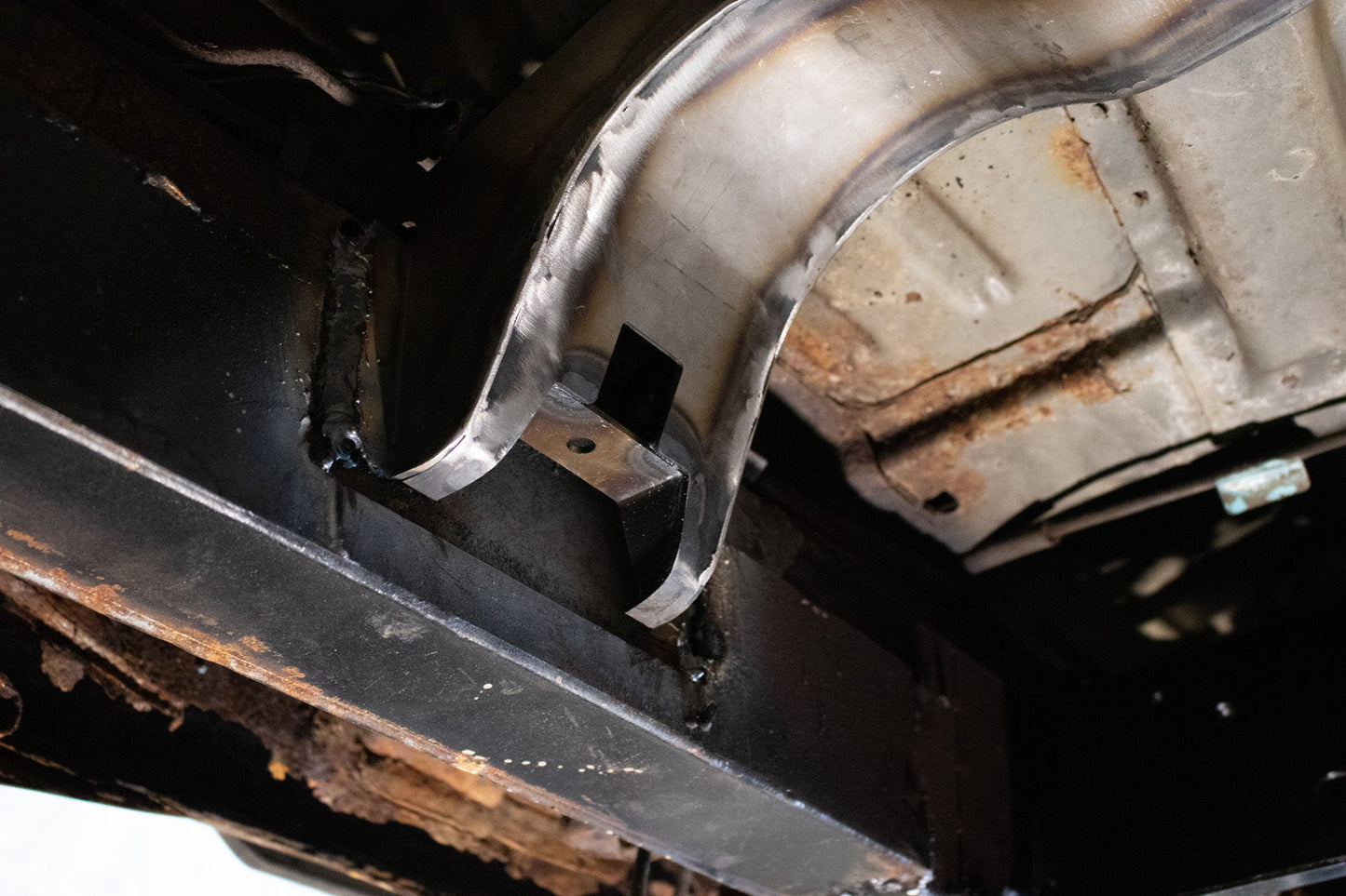 Rust Buster Frameworks Front Fuel Tank Support Bracket For Avalanche/Suburban/Yukon Rust Buster Frameworks