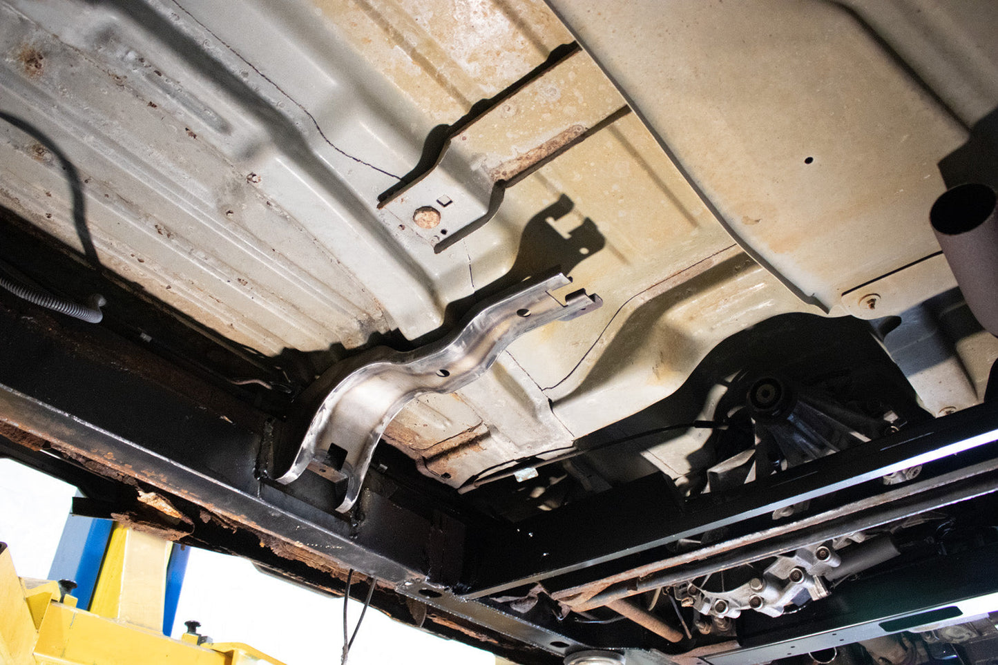 Rust Buster Frameworks Front Fuel Tank Support Bracket For Avalanche/Suburban/Yukon Rust Buster Frameworks