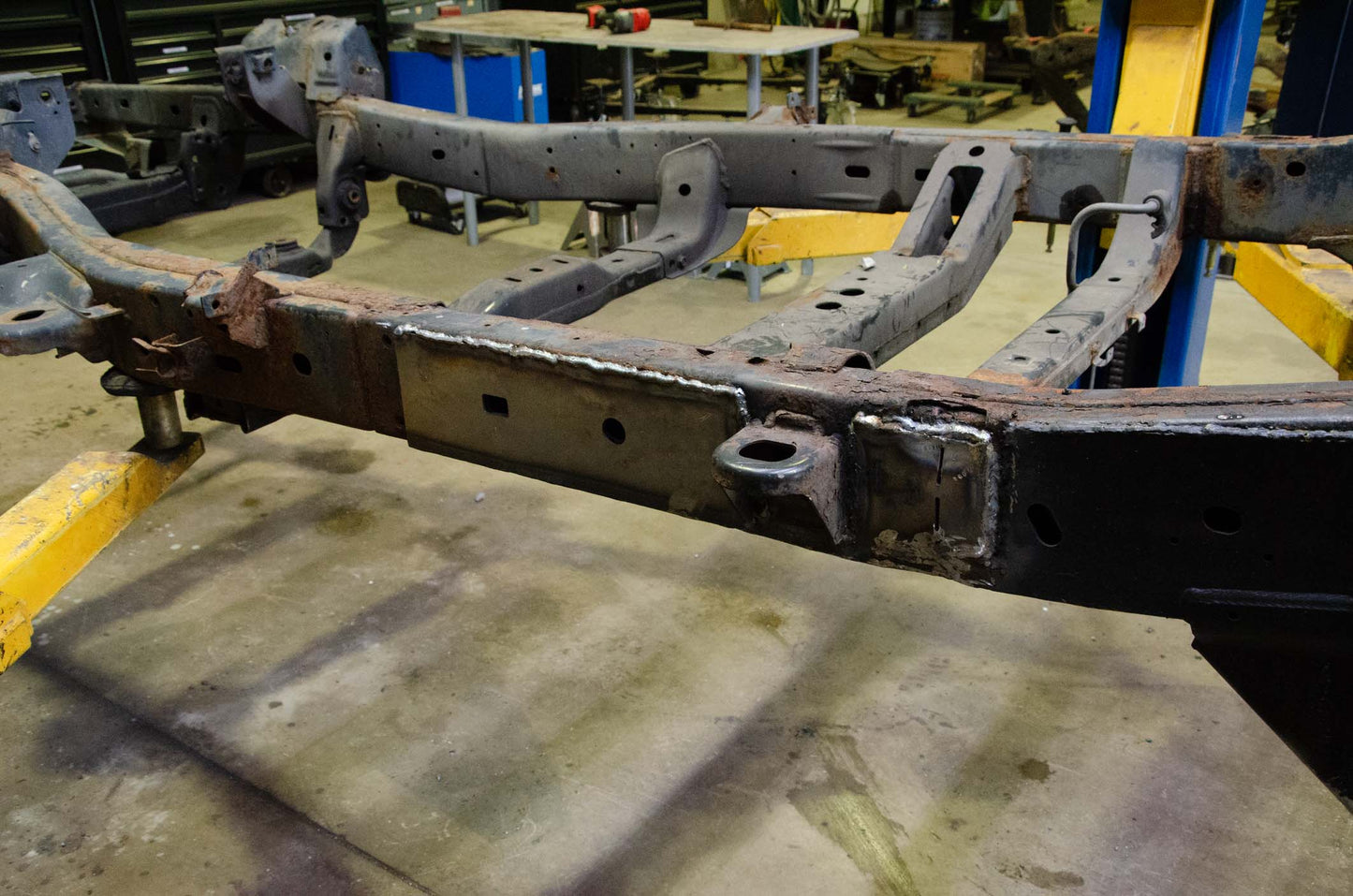 Rust Buster Frameworks Rust Buster Center Frame Repair Kit For 2006-2010 Hummer H3 RB7517