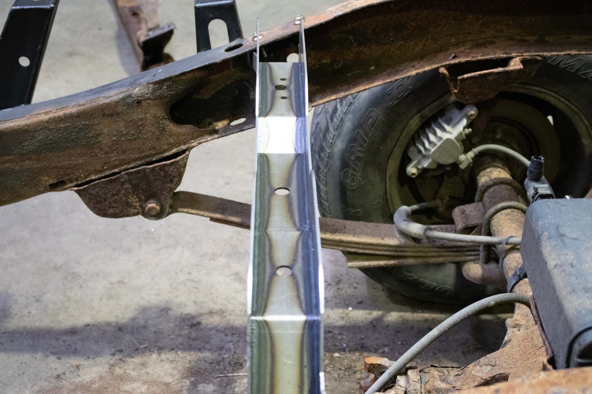 Rust Buster Frameworks Fuel Tank Crossmember For 94-04 Chevy S10/GMC Sonoma Rust Buster Frameworks