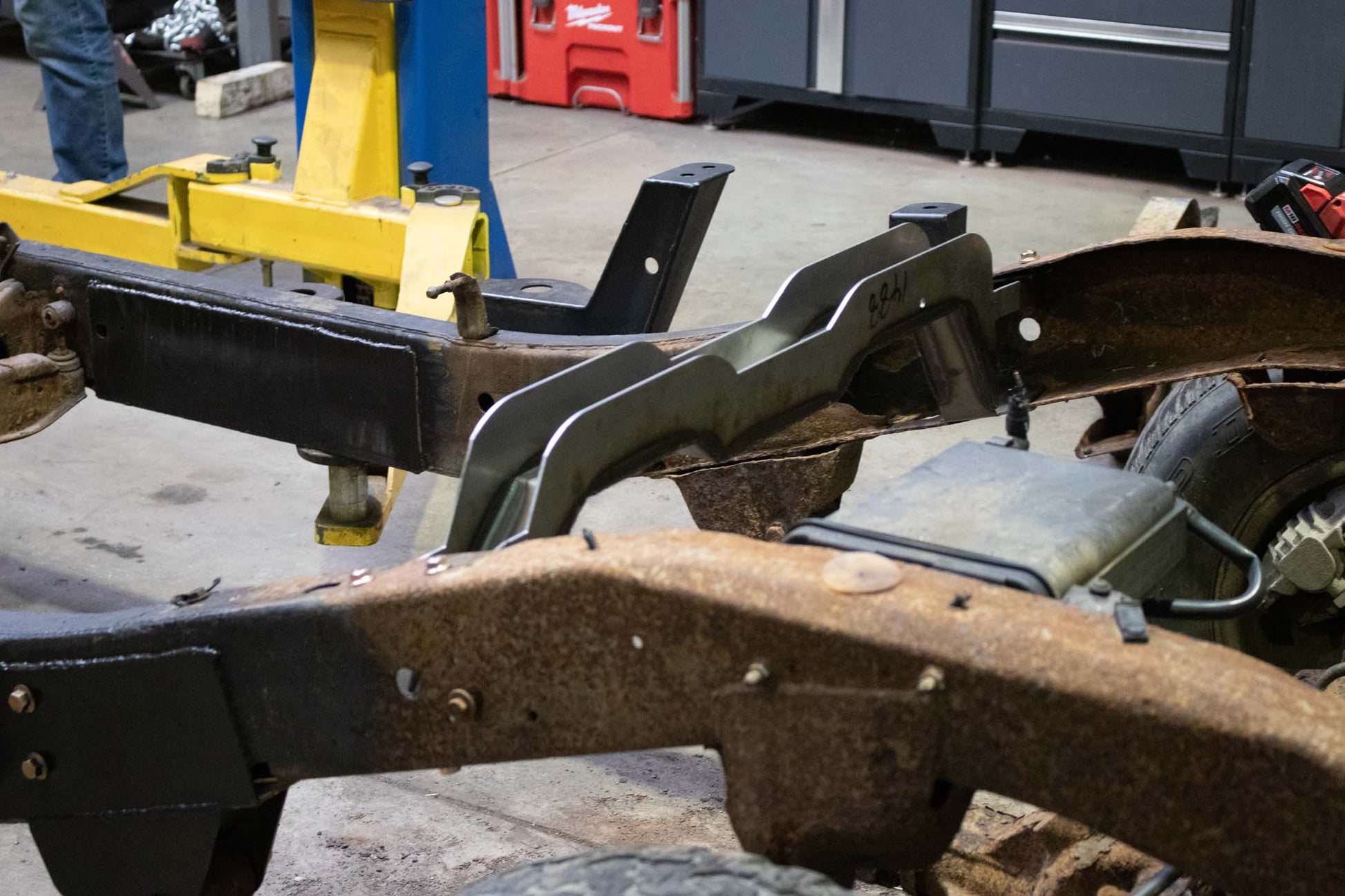 Rust Buster Frameworks Fuel Tank Crossmember For 94-04 Chevy S10/GMC Sonoma Rust Buster Frameworks