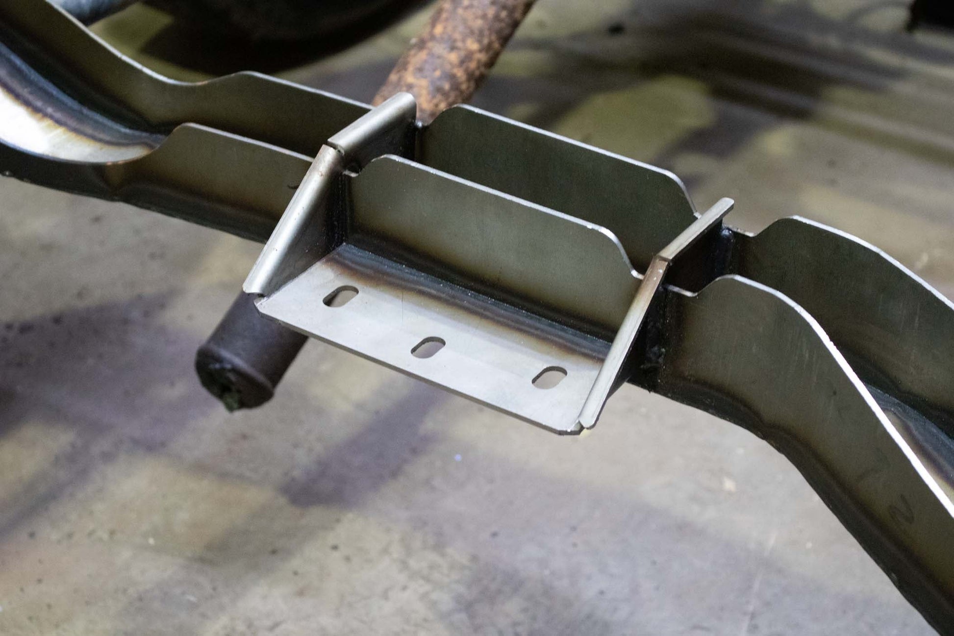 Transmission Crossmember For 93-04 Chevy S10/GMC Sonoma Rust Buster Frameworks-6