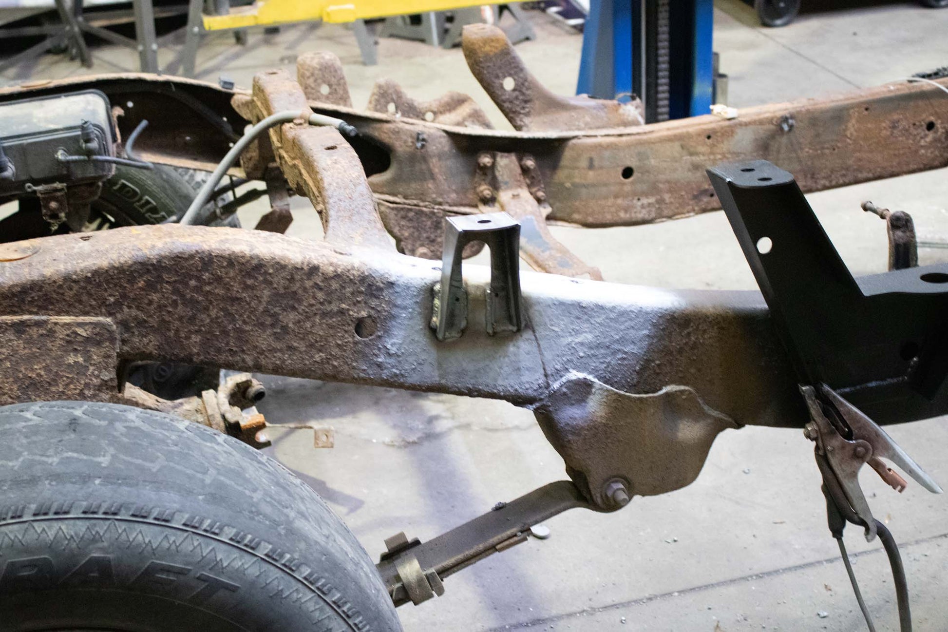 Bed Mount For 94-04 Chevy S10/GMC Sonoma Rust Buster Frameworks-7