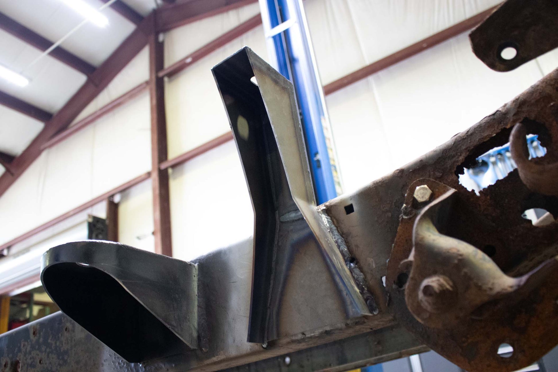 Rust Buster Frameworks Rust Buster Front Bed Mount For 1997-2004 Dodge Dakota RB7708