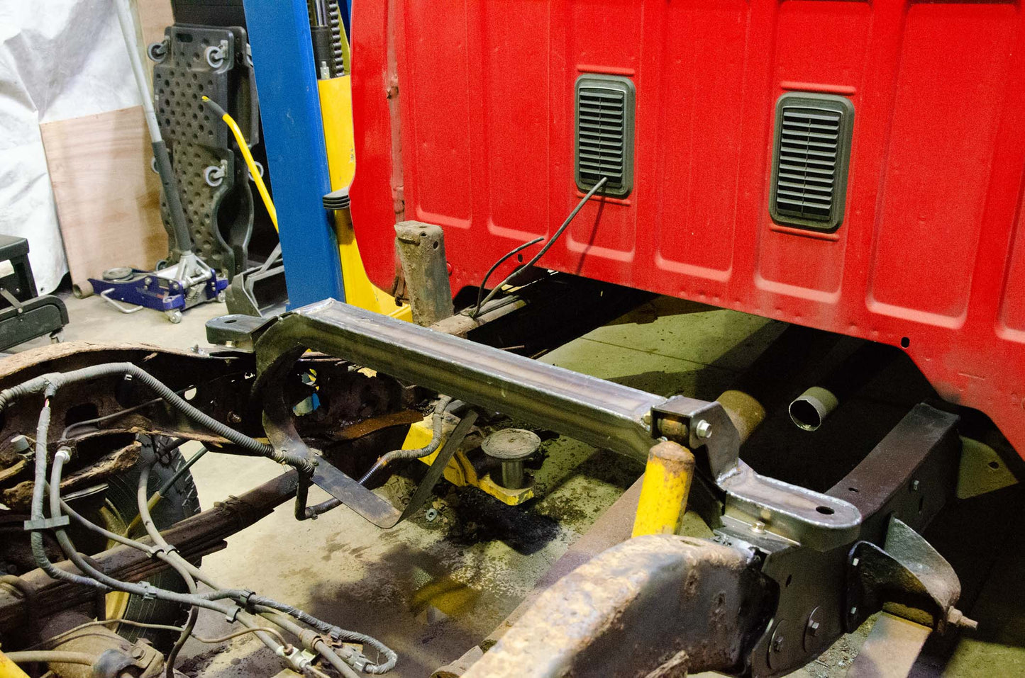 Rust Buster Frameworks Rust Buster Front Fuel Tank Crossmember For 1997-2004 Dodge Dakota RB7711