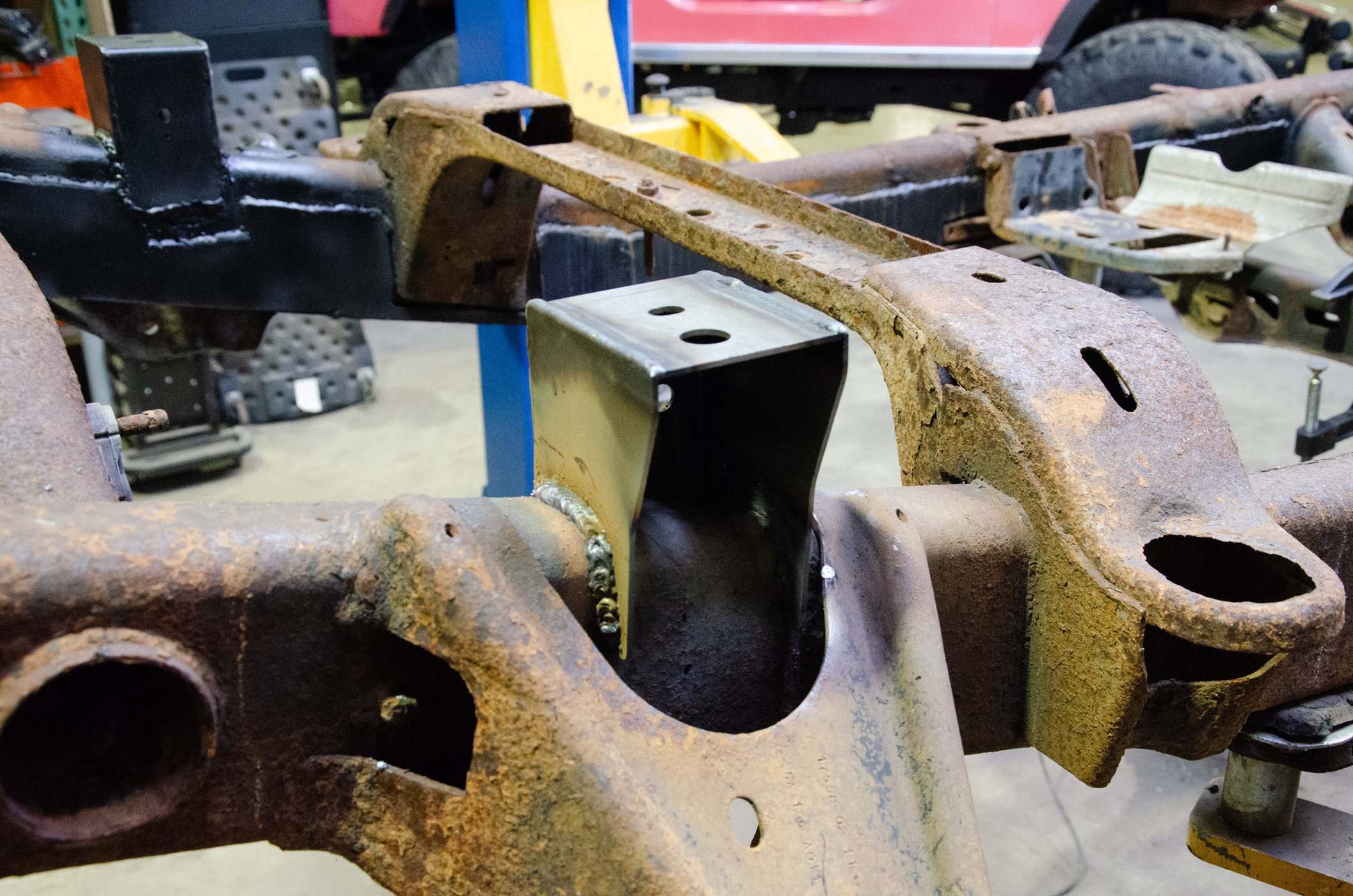 Rust Buster Frameworks Rust Buster Front Bed Mount For 2002-2008 Dodge Ram 1500 RB7723