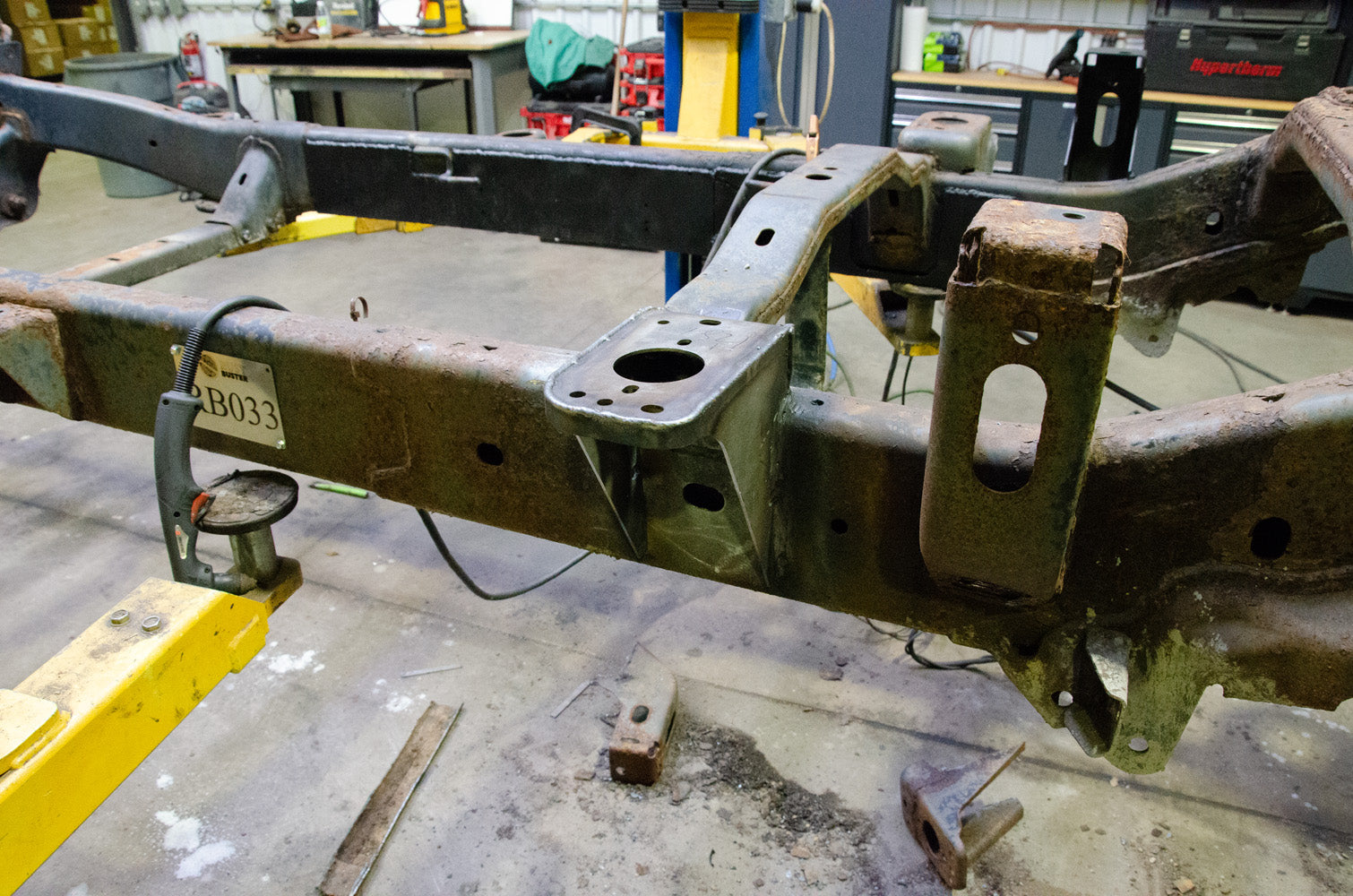 Rust Buster Frameworks 09-18 Dodge Ram 1500 Quad Cab 6.5 Foot Bed 4x4 Rear Cab Mount - Left Rust Buster Frameworks