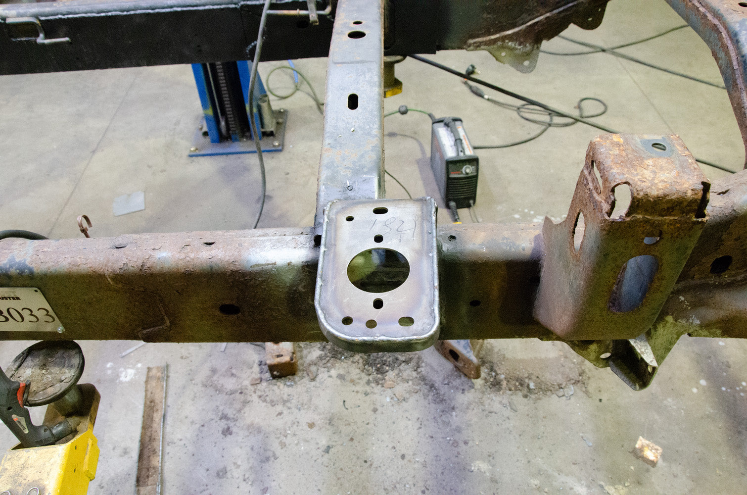 Rust Buster Frameworks 09-18 Dodge Ram 1500 Quad Cab 6.5 Foot Bed 4x4 Rear Cab Mount - Left Rust Buster Frameworks