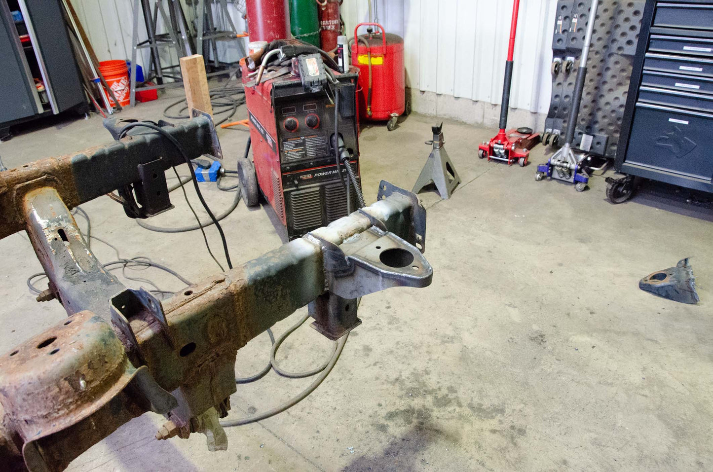 Rust Buster Frameworks 09-18 Dodge Ram 1500 Quad Cab 6.5 Foot Bed 4x4 Core Support Mount - Right Rust Buster Frameworks