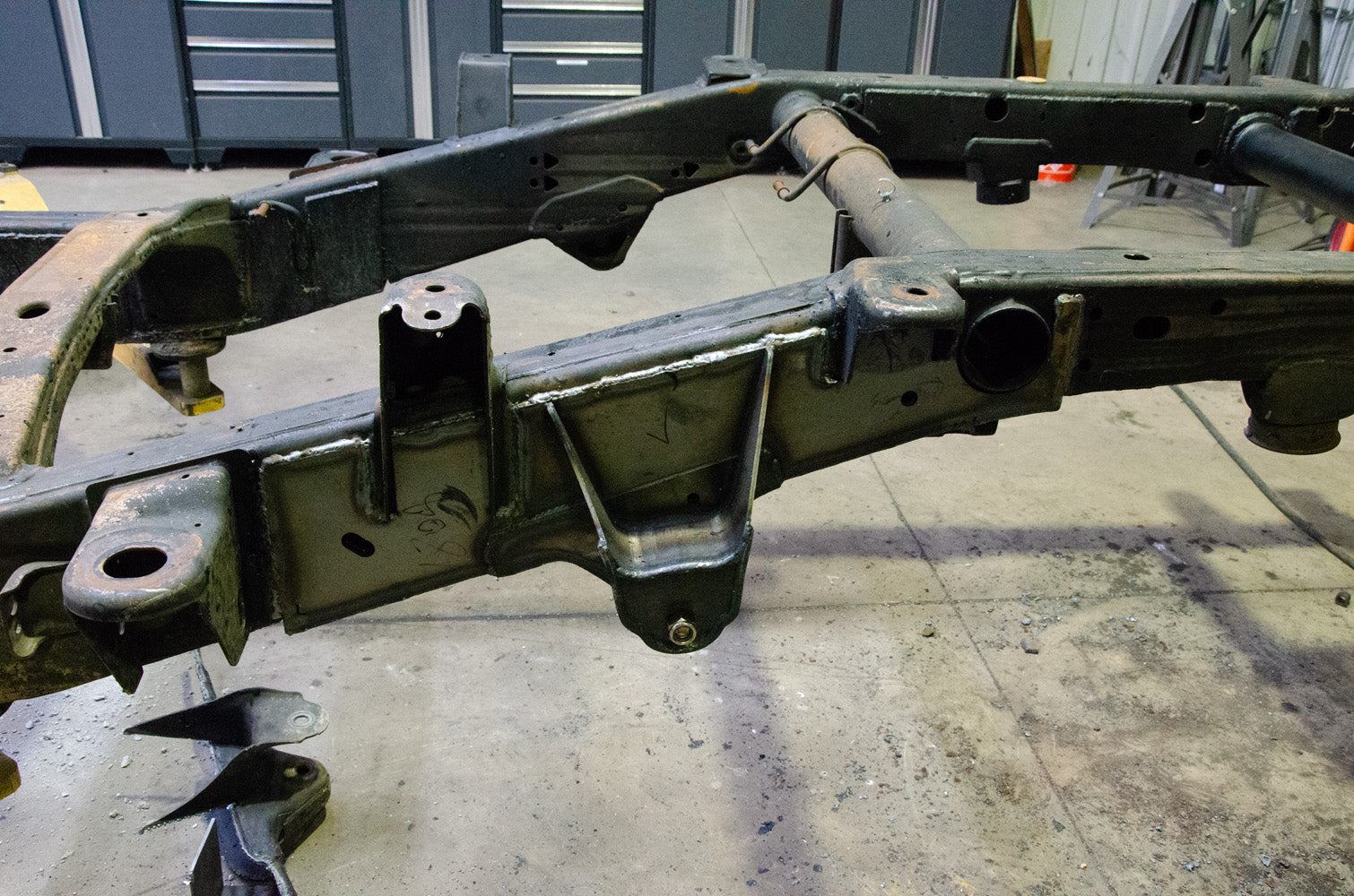 Leaf Spring Frame Repair Kit For 2011-2019 GM HD Pickups Rust Buster Frameworks-20