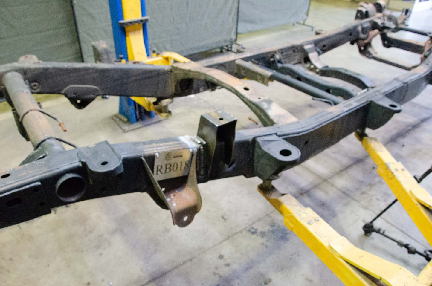 Rust Buster Frameworks 11-19 Chevy/GMC 2500HD Crew Cab 6.5 Foot Bed Front Bed Mount - Left Rust Buster Frameworks