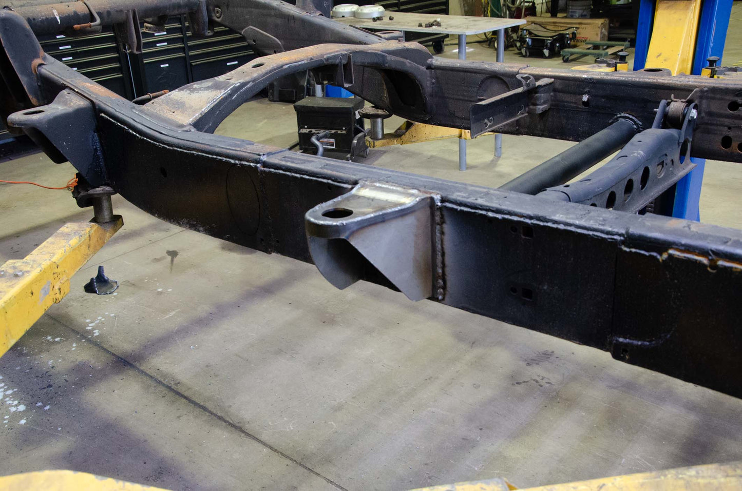 Rust Buster Frameworks Rust Buster Center Cab Mount For 2011-2018 GM HD Pickups RB7832