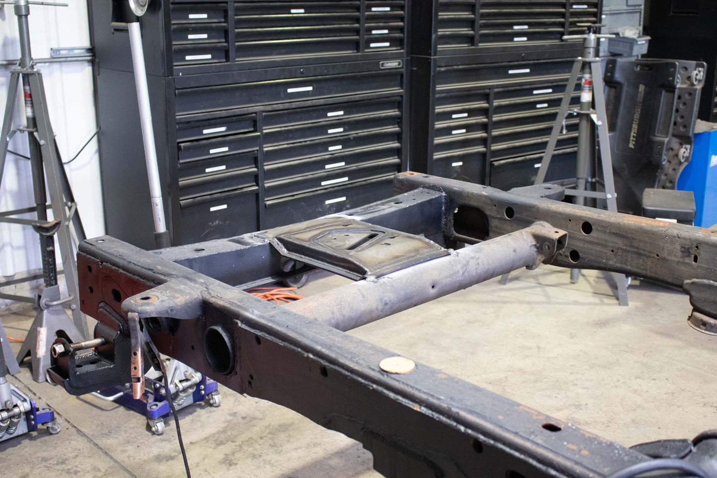 Rust Buster Frameworks Rust Buster Spare Tire Plate For 2011-2018 GM HD Pickups RB7837