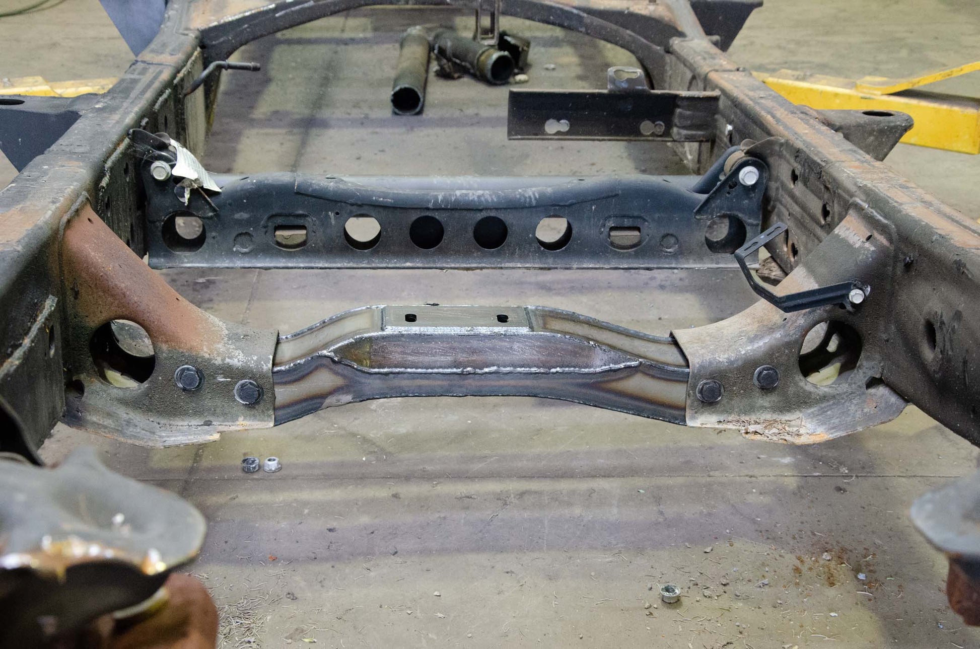 11-19 Chevy/GMC 2500HD Crew Cab 6.5 Foot Bed Transmission Crossmember Rust Buster Frameworks-4
