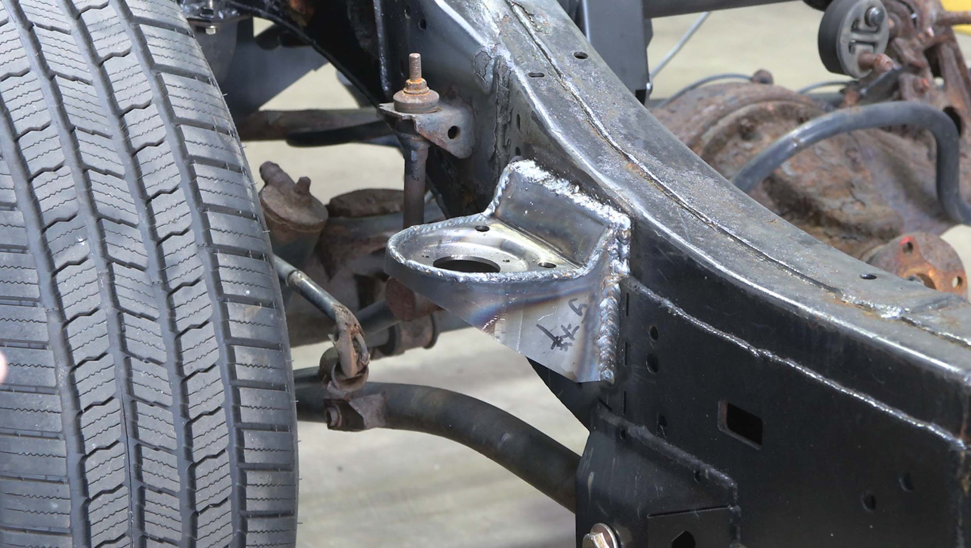 Middle Body Frame Mount For 4Runner and FJ Cruiser Rust Buster Frameworks-5