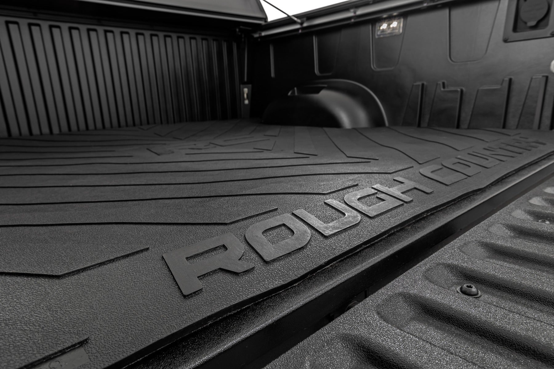 Bed Mat 5 Foot 7 Inch Bed RC Logo Toyota Tundra 2WD/4WD (22-23) Rough Country-3