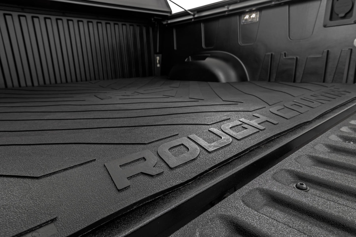 Bed Mat 5 Foot 7 Inch Bed RC Logo Toyota Tundra 2WD/4WD (2022-2026) Rough Country-2