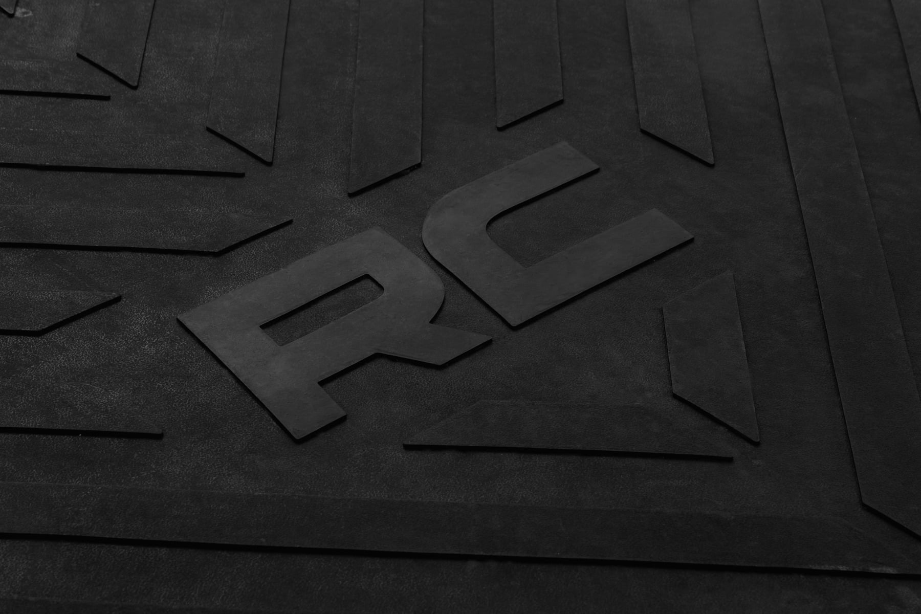 Bed Mat 6 Foot 9 Inch Bed RC Logo Chevy/GMC Silverado/Sierra 2500HD/3500HD (20-26) Rough Country-3