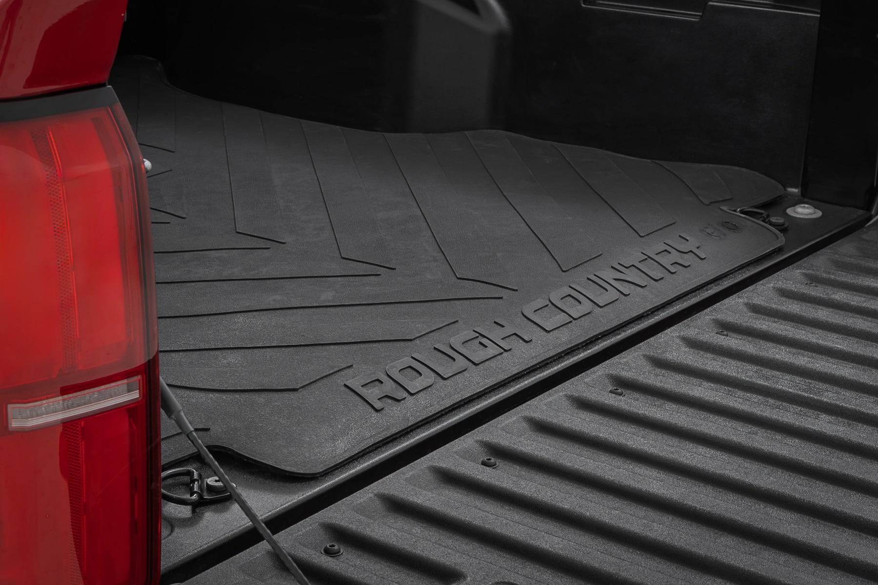 Bed Mat 5 Foot Bed RC Logo Toyota Tacoma 2WD/4WD (2024-2026) Rough Country-1