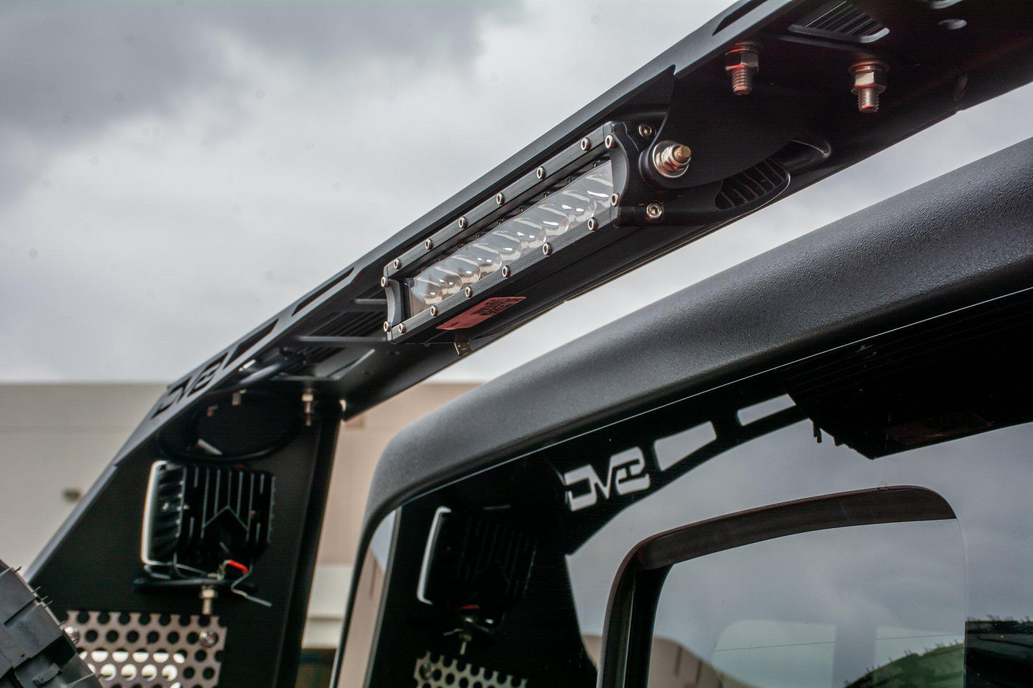2020 2025 Jeep Gladiator JT Chase Rack DV8 Offroad-1