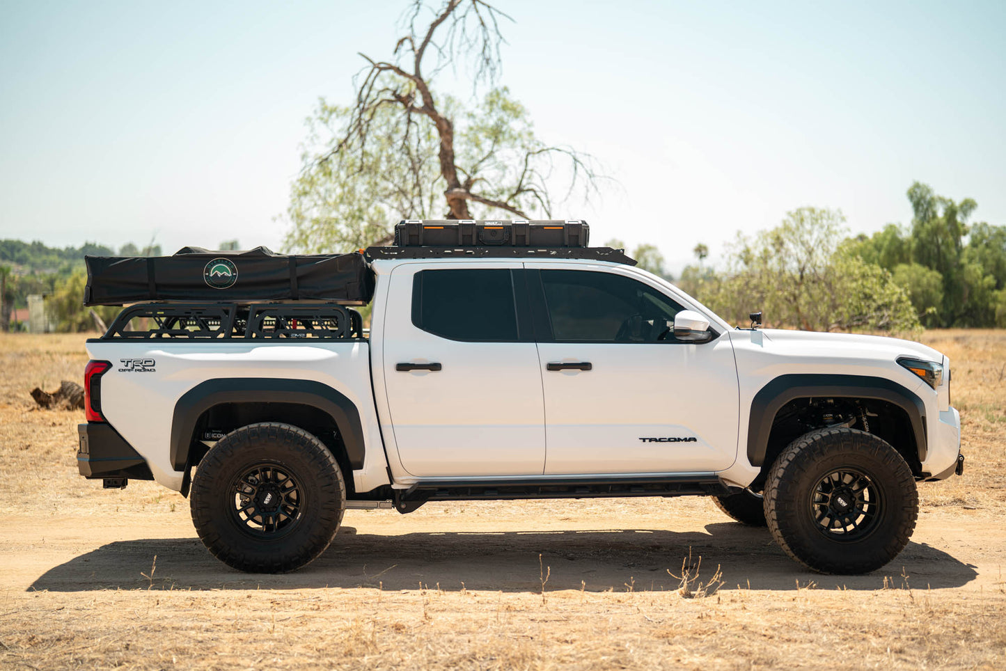 2024 2025 Toyota Tacoma Roof Rack Light Mount DV8 Offroad-6